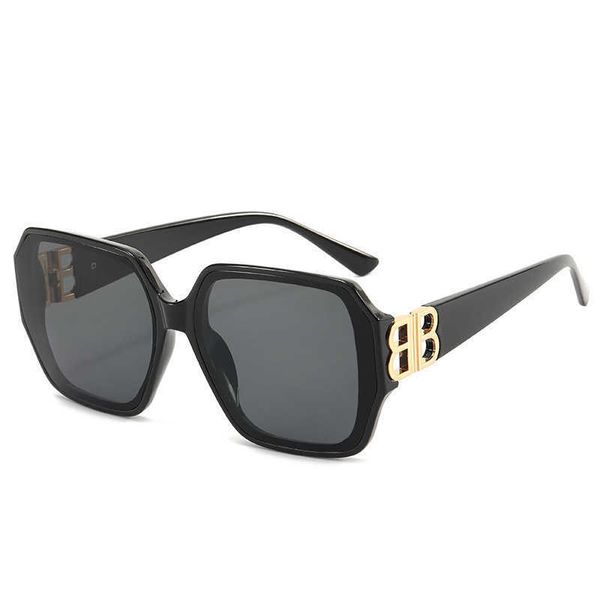 new 2021 trendy large frame sunglasses men's and women's same type b metal accessories decorative sunglasses street shot, White;black
new 2021 trendy large frame sunglasses men's and women's same type b metal accessories decorative sunglasses street shot, White;black