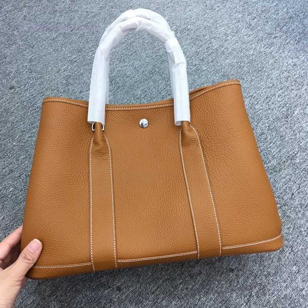 designer herbag garden party evening cow fashionable simple and large capacity portable one-shoulder diagonal leather bag for women oyar
designer herbag garden party evening cow fashionable simple and large capacity portable one-shoulder diagonal leather bag for women oyar