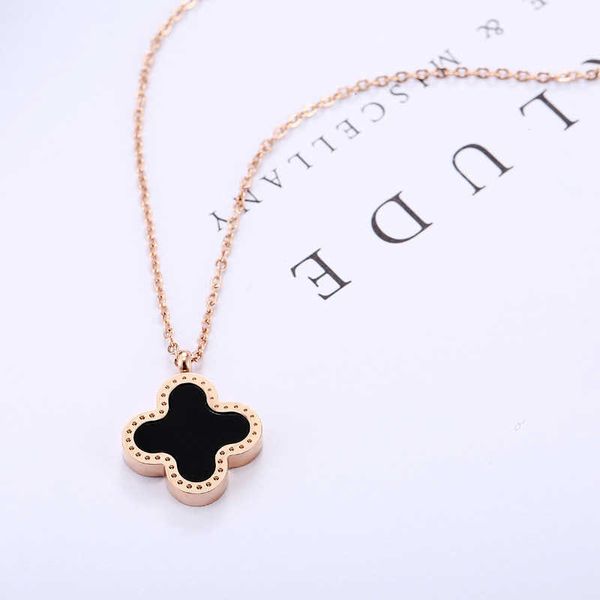 classic steel tiktok same black red double sided four leaf clover rose gold necklace for women, Silver
classic steel tiktok same black red double sided four leaf clover rose gold necklace for women, Silver