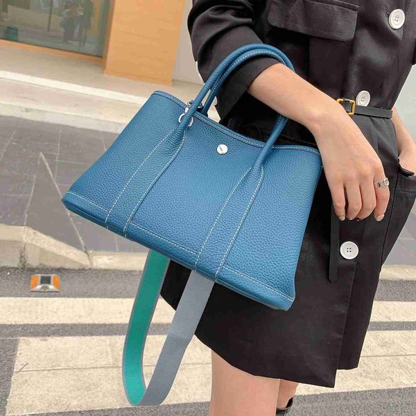 designer herbag garden party evening women's 2023 new layer cowhide garden single shoulder messenger large capacity portable tote bag v
designer herbag garden party evening women's 2023 new layer cowhide garden single shoulder messenger large capacity portable tote bag v