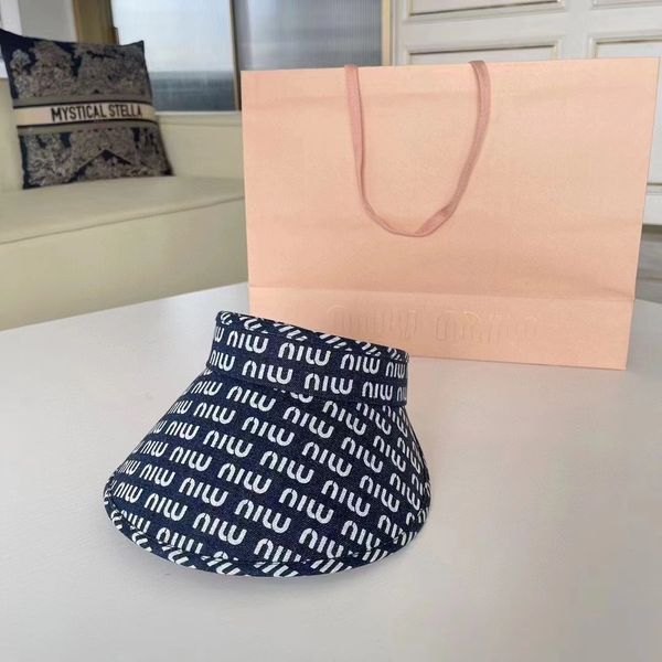 printed miu letter sunscreen hat children's summer uv protection outdoor big eaves cover face sun empty hat tide, Blue;gray
printed miu letter sunscreen hat children's summer uv protection outdoor big eaves cover face sun empty hat tide, Blue;gray