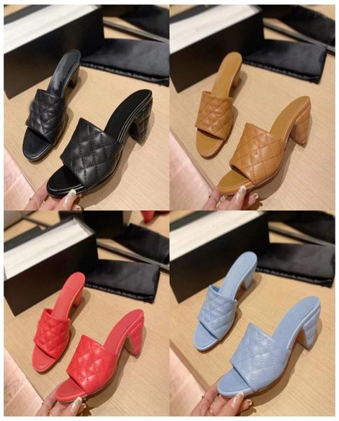 2022 designer luxury mules lambskin sandals women summer slides yellow white black blue red outdoor shoes high heels leather banqu1635399
2022 designer luxury mules lambskin sandals women summer slides yellow white black blue red outdoor shoes high heels leather banqu1635399