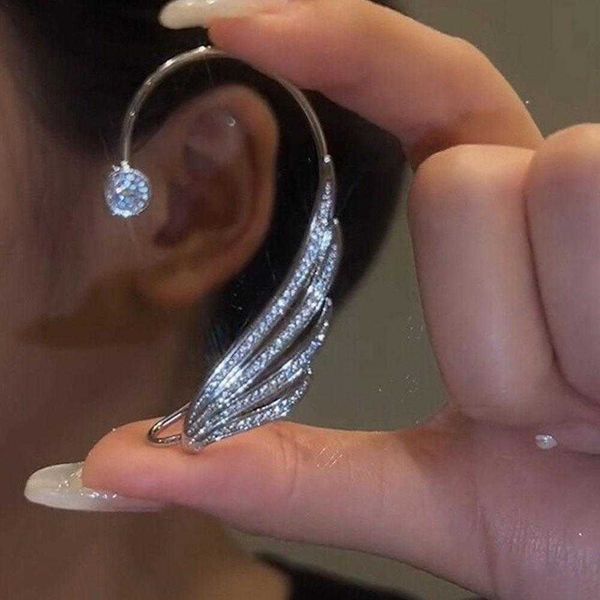 charm shinyslim acupressure slimming angel earrings non piercing acupressure 2022 fashion women ear clips for men aa230421, Golden
charm shinyslim acupressure slimming angel earrings non piercing acupressure 2022 fashion women ear clips for men aa230421, Golden