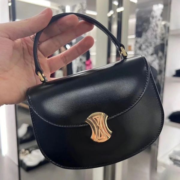 lady celins mini saddle underarm bag womens mens besace triomphe designer bag luxury tote handbag wallet valise clutch handle with shoulder
lady celins mini saddle underarm bag womens mens besace triomphe designer bag luxury tote handbag wallet valise clutch handle with shoulder