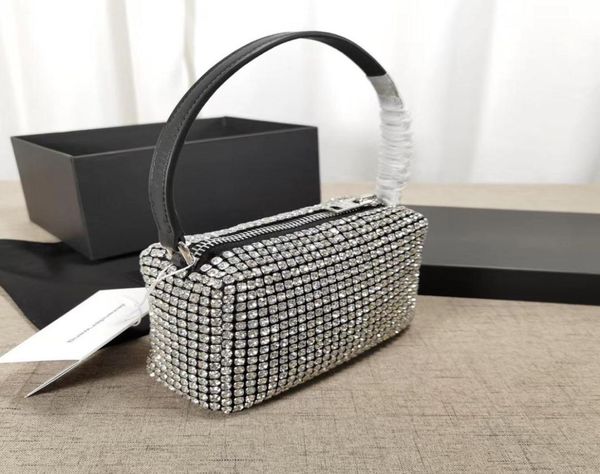 fashion designer diamond bag chain mesh rhinestone pouch 17cm with gift box and dust bag8247863
fashion designer diamond bag chain mesh rhinestone pouch 17cm with gift box and dust bag8247863