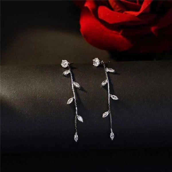charm new silver color rhinestone leaves drop earrings long tassels female butterfly wedding earrings korean jewelry earrings gifts aa230421, Golden
charm new silver color rhinestone leaves drop earrings long tassels female butterfly wedding earrings korean jewelry earrings gifts aa230421, Golden