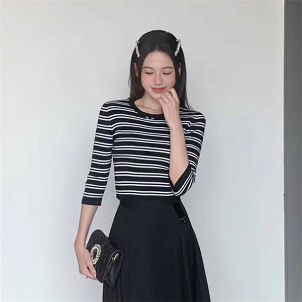 34% off edition family knitwear women's spring and autumn classic letter triangle stripe slim fit round neck t-shirt, White;black
34% off edition family knitwear women's spring and autumn classic letter triangle stripe slim fit round neck t-shirt, White;black
