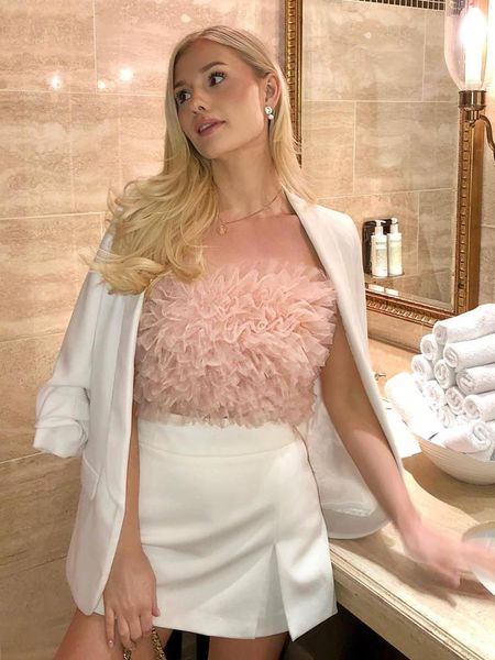 tanks women 2022 spring summer new fashion tulle knitted vintage backless sleeveless female camis chic, Black;white
tanks women 2022 spring summer new fashion tulle knitted vintage backless sleeveless female camis chic, Black;white