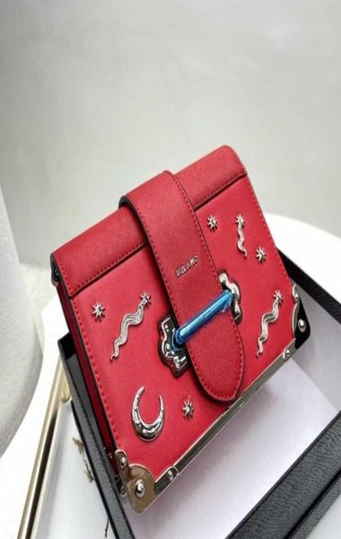 prads designer luxury prade bags for womens pink strap crossbody handbags vintage paris plaid totes bag purses shoulder pravda men2155208
prads designer luxury prade bags for womens pink strap crossbody handbags vintage paris plaid totes bag purses shoulder pravda men2155208