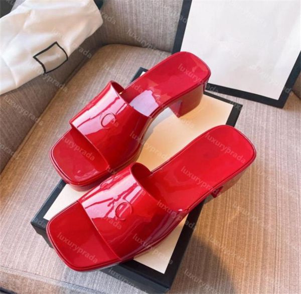 2021 luxury designer slippers women high heels candy colors rubber solid jelly shoes fashion holiday beach summer slides slipon l9136343, Black
2021 luxury designer slippers women high heels candy colors rubber solid jelly shoes fashion holiday beach summer slides slipon l9136343, Black