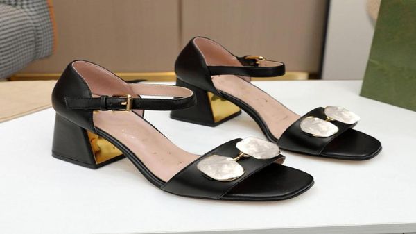 sandal designer summer fashion roman lady shoes fairy style thick heel leather open toe button back bag3994340, Black
sandal designer summer fashion roman lady shoes fairy style thick heel leather open toe button back bag3994340, Black
