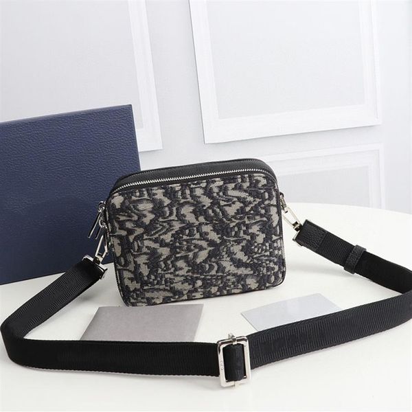 mini messenger bag shoulder bags men and women wallet fashion designer backpack handbag coin purse 119 with original box302o
mini messenger bag shoulder bags men and women wallet fashion designer backpack handbag coin purse 119 with original box302o