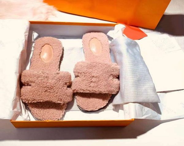 2021 wool shoes desiner winter plush slippers indoor le warm fox fur sandals for women slides quality with box size 414100705, Black
2021 wool shoes desiner winter plush slippers indoor le warm fox fur sandals for women slides quality with box size 414100705, Black
