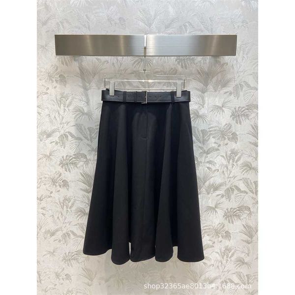 36% off family spring/summer new wave fan swing half waist a-line large skirt with flowing and draping upper body, Black
36% off family spring/summer new wave fan swing half waist a-line large skirt with flowing and draping upper body, Black