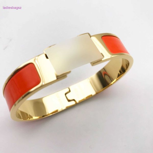 original edition hermss live broadcast straight enamel bracelet 12mm aijia h letter titanium steel h has kc4n 3 with logo 3zm0, Black
original edition hermss live broadcast straight enamel bracelet 12mm aijia h letter titanium steel h has kc4n 3 with logo 3zm0, Black