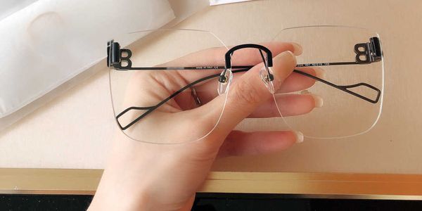 2023 double bb0112sa letter design box frameless optical glasses flat and high quality, White;black
2023 double bb0112sa letter design box frameless optical glasses flat and high quality, White;black