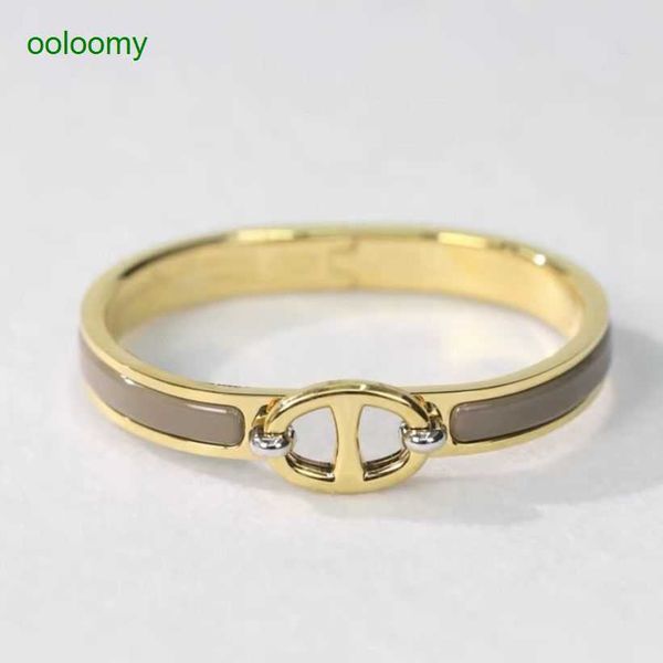 hemrres designer bracelet gold bracelet for women high version direct delivery light luxury h new rose gold pig nose enamel male and female, Black
hemrres designer bracelet gold bracelet for women high version direct delivery light luxury h new rose gold pig nose enamel male and female, Black