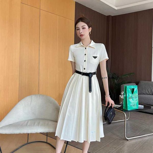 family's spring/summer new style elegant triangle label slim dress with waist and belt, Black;gray
family's spring/summer new style elegant triangle label slim dress with waist and belt, Black;gray