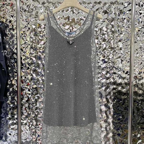 30% off family early spring new style fashion classic triangle crystal hollow out tank skirt two piece set, Black;gray
30% off family early spring new style fashion classic triangle crystal hollow out tank skirt two piece set, Black;gray