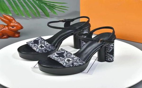 designer women high heel sandals alphabet lady slippers classic block heels platform pumps ankle strap women shoes wedding prom sa2313658, Black
designer women high heel sandals alphabet lady slippers classic block heels platform pumps ankle strap women shoes wedding prom sa2313658, Black