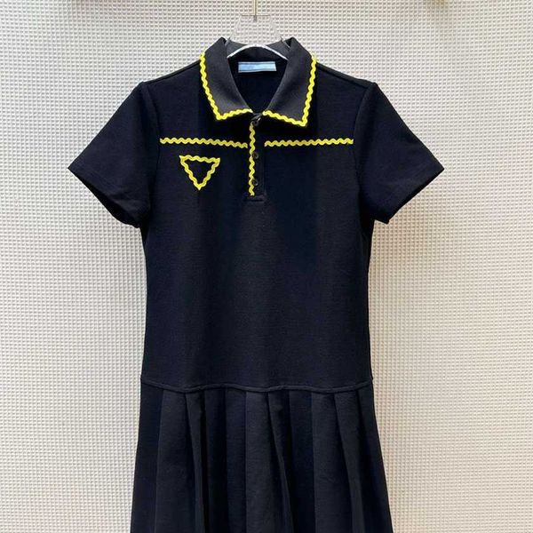 26% off summer new versatile polo collar sleeve dress family triangle academy style age reducing pleated short skirt, Black;gray
26% off summer new versatile polo collar sleeve dress family triangle academy style age reducing pleated short skirt, Black;gray