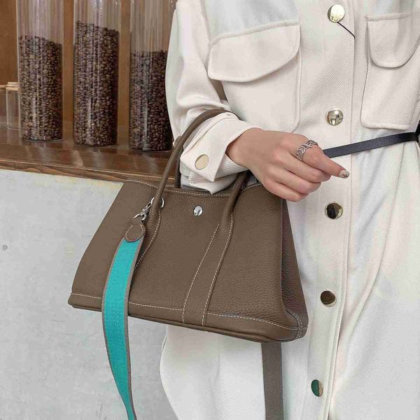 designer herbag garden party evening women's 2023 new layer cowhide garden single shoulder messenger large capacity portable tote bag p
designer herbag garden party evening women's 2023 new layer cowhide garden single shoulder messenger large capacity portable tote bag p