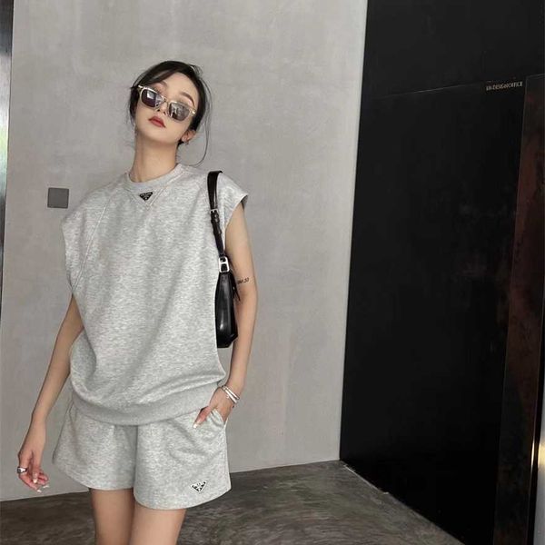 34% off family summer new fashion classic triangle sport casual short sleeve t-shirt+elastic waist shorts set, White
34% off family summer new fashion classic triangle sport casual short sleeve t-shirt+elastic waist shorts set, White