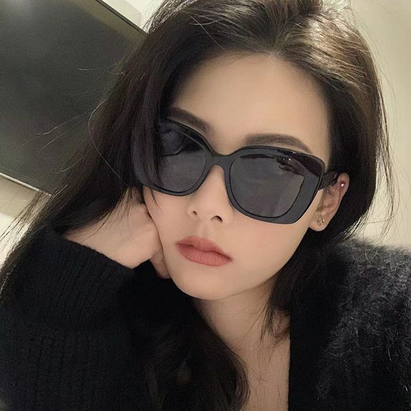 advanced sense of fashion girl small fragrant wind sun glasses female personality concave modeling street shooting sun protection sunglasses, White;black
advanced sense of fashion girl small fragrant wind sun glasses female personality concave modeling street shooting sun protection sunglasses, White;black
