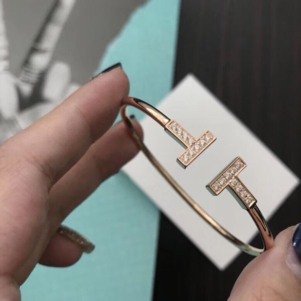 2023 rose gold diamonds crystal letter bangle bracelet luxury designer women stainless steel bangle, Black
2023 rose gold diamonds crystal letter bangle bracelet luxury designer women stainless steel bangle, Black