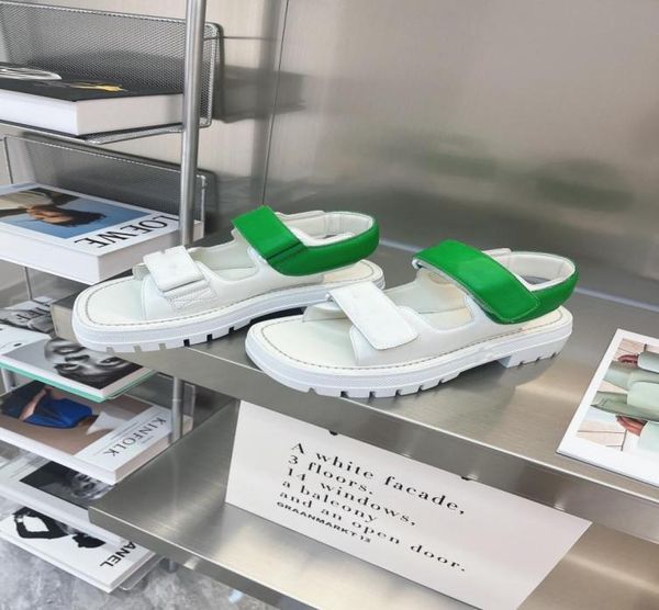 2022 leather thong sandal with double letters sandals women slipper men slides waterfront womens box and dust bag 04278694532, Black
2022 leather thong sandal with double letters sandals women slipper men slides waterfront womens box and dust bag 04278694532, Black