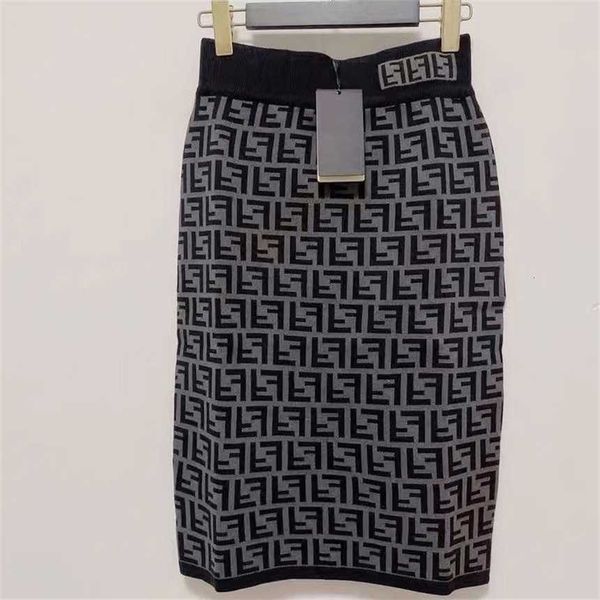 30% off goods european station letter half women's waist slim fit elastic wrapped hip middle fashion knitted skirt, Black
30% off goods european station letter half women's waist slim fit elastic wrapped hip middle fashion knitted skirt, Black