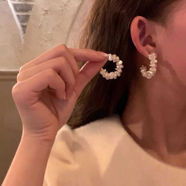 charm exquisite c-shaped pearl earring fashion design high-end hoop earrings for women trendy jewelry elegant gifts aa230421, Golden
charm exquisite c-shaped pearl earring fashion design high-end hoop earrings for women trendy jewelry elegant gifts aa230421, Golden