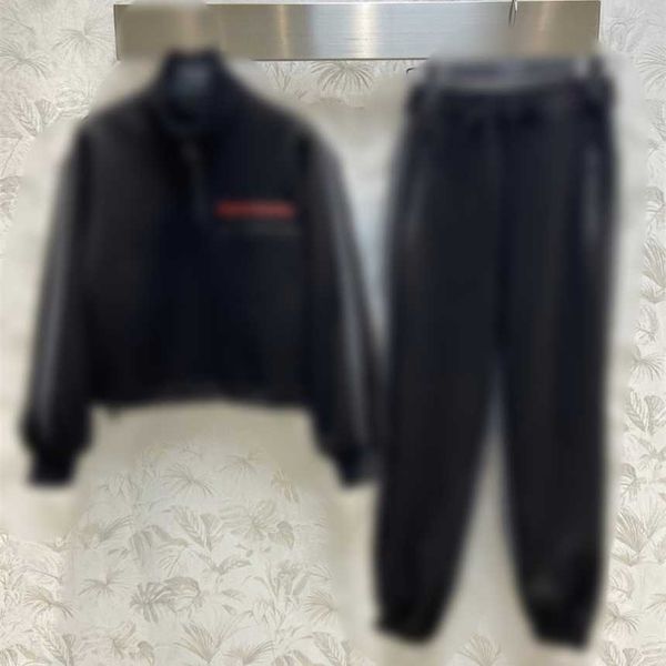 30% off family's contrasting woven belt half zipper standing neck short sweater paired with elastic waist pants and lazy casual set, White
30% off family's contrasting woven belt half zipper standing neck short sweater paired with elastic waist pants and lazy casual set, White
