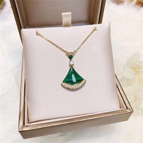 designer fashion dress new pendant necklaces for classical women elegant necklace highly quality choker chains designer jewelry 18213k, Silver
designer fashion dress new pendant necklaces for classical women elegant necklace highly quality choker chains designer jewelry 18213k, Silver