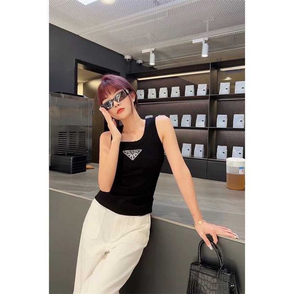 family spring/summer new classic triangle drill ribbed slim fit casual simple versatile tank top, White
family spring/summer new classic triangle drill ribbed slim fit casual simple versatile tank top, White