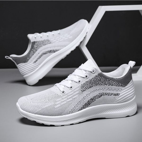 men's running shoes are lightweight and comfortable.mesh breathability. with lightweight shock2 absorption 1white and grey outdoor spor
men's running shoes are lightweight and comfortable.mesh breathability. with lightweight shock2 absorption 1white and grey outdoor spor