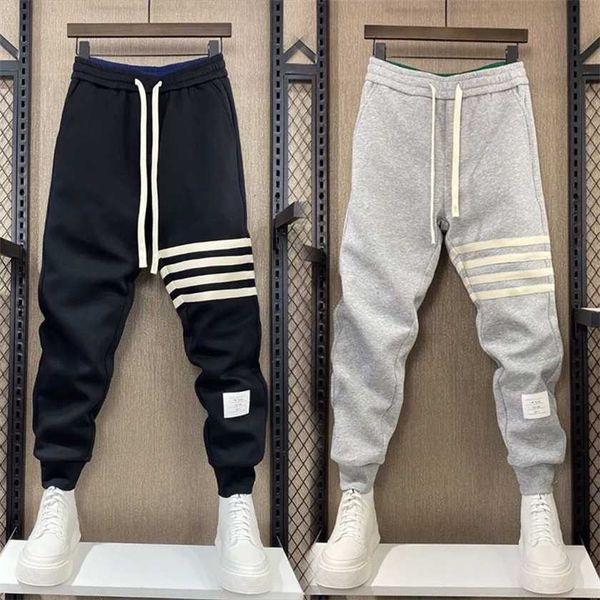 26% off leisure sports for men spring trend stripes youth small foot guard versatile slim fitting knitted stretch harlan pants, Black;white
26% off leisure sports for men spring trend stripes youth small foot guard versatile slim fitting knitted stretch harlan pants, Black;white