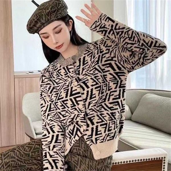 30% off letter printed old flower fashion knitted cardigan women's retro celebrity style slim and fashionable sweater coat european goo, White;black
30% off letter printed old flower fashion knitted cardigan women's retro celebrity style slim and fashionable sweater coat european goo, White;black
