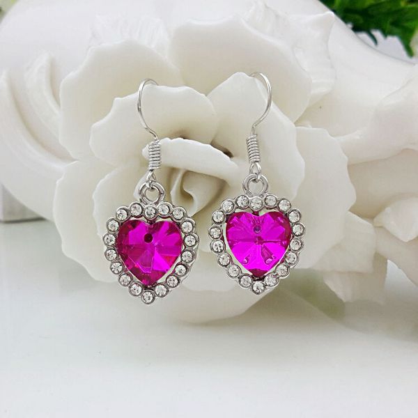 wholesale fashion women jewelry ornaments studs inlaid senior rhinestone bright twinkle crystal valentine's gift plating white k heart, Golden;silver
wholesale fashion women jewelry ornaments studs inlaid senior rhinestone bright twinkle crystal valentine's gift plating white k heart, Golden;silver