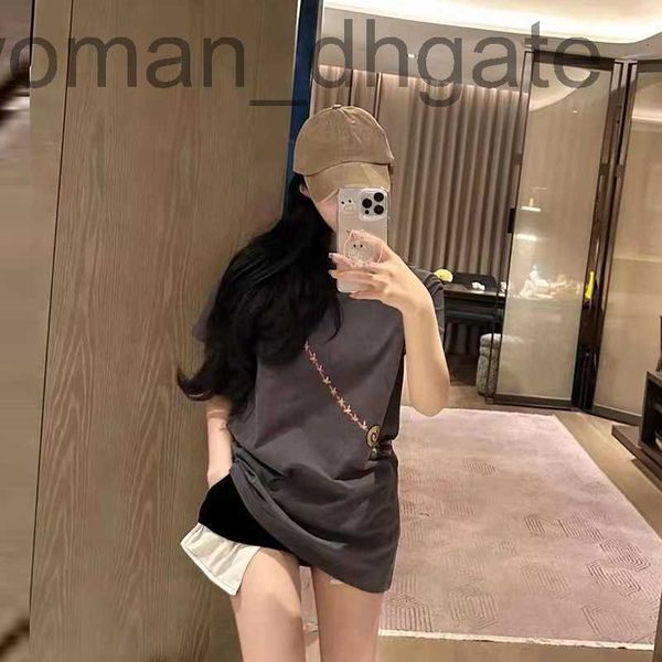 women's t-shirt designer xiaoxiangjia 23 spring/summer american leisure xiaoxiangfeng marshal pink chain bag t-shirt 6c3f, White
women's t-shirt designer xiaoxiangjia 23 spring/summer american leisure xiaoxiangfeng marshal pink chain bag t-shirt 6c3f, White