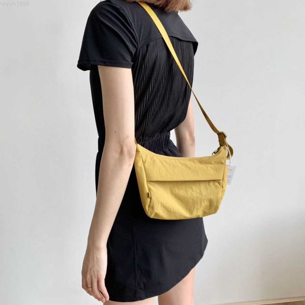 6 color new lu yoga shoulder genuine female sports outdoor messenger 2l capacity handbag with brand
6 color new lu yoga shoulder genuine female sports outdoor messenger 2l capacity handbag with brand
