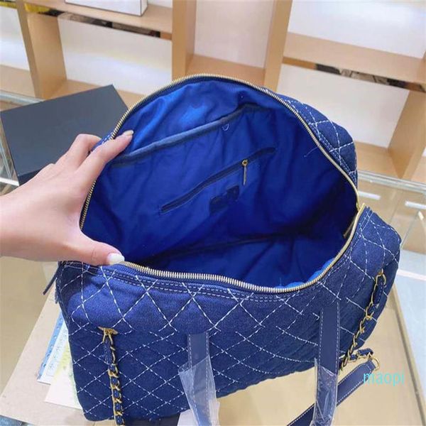 designer- fashionable new airport bag with large capacity fashionable simple handbag single shoulder bag191w
designer- fashionable new airport bag with large capacity fashionable simple handbag single shoulder bag191w