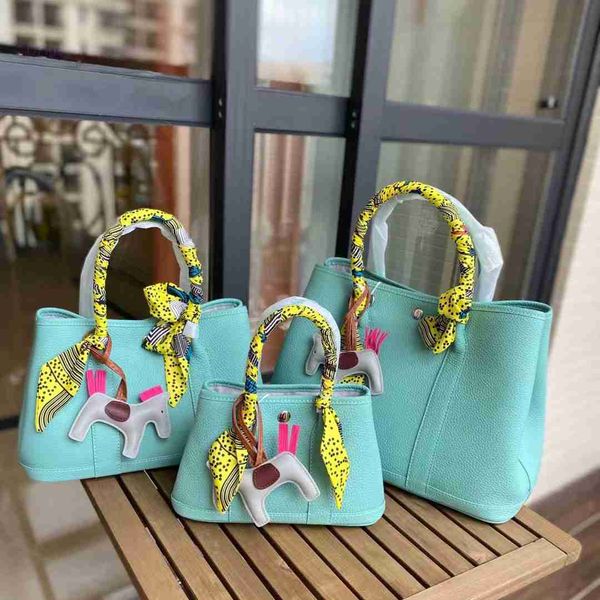 designer herbag garden party evening women's 2023 new layer cowhide garden single shoulder messenger large capacity portable tote bag j
designer herbag garden party evening women's 2023 new layer cowhide garden single shoulder messenger large capacity portable tote bag j