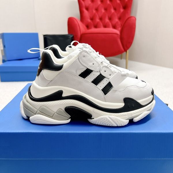 new boots couple sports running jogging shoes series beautiful streamlined shape and flat toe high-end quality, Black
new boots couple sports running jogging shoes series beautiful streamlined shape and flat toe high-end quality, Black