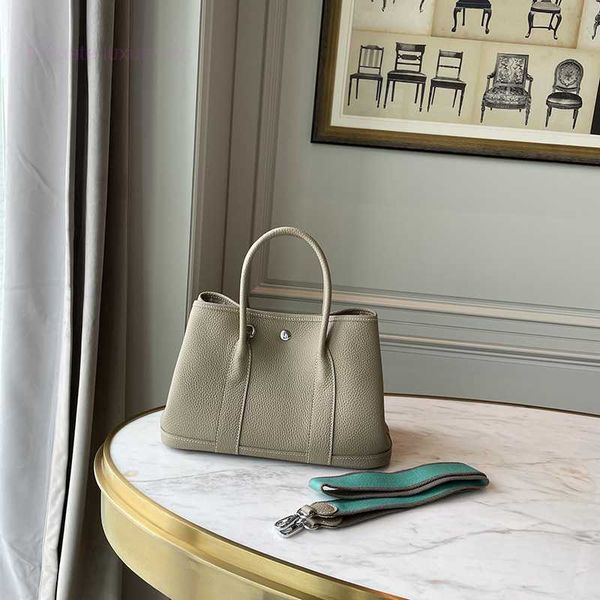 designer herbag garden party evening new garden fashion first layer cowhide versatile large capacity women's hand pure leather tote bag
designer herbag garden party evening new garden fashion first layer cowhide versatile large capacity women's hand pure leather tote bag