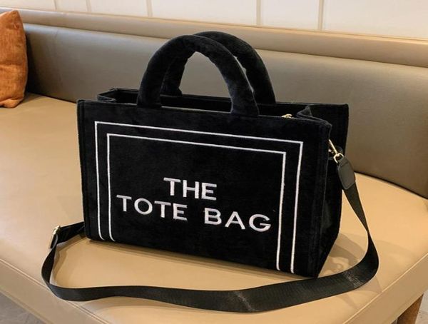 the tote bag famous designer large capacity crossbody fashion shoulder bags handbags women casual square shopping bags9456964
the tote bag famous designer large capacity crossbody fashion shoulder bags handbags women casual square shopping bags9456964