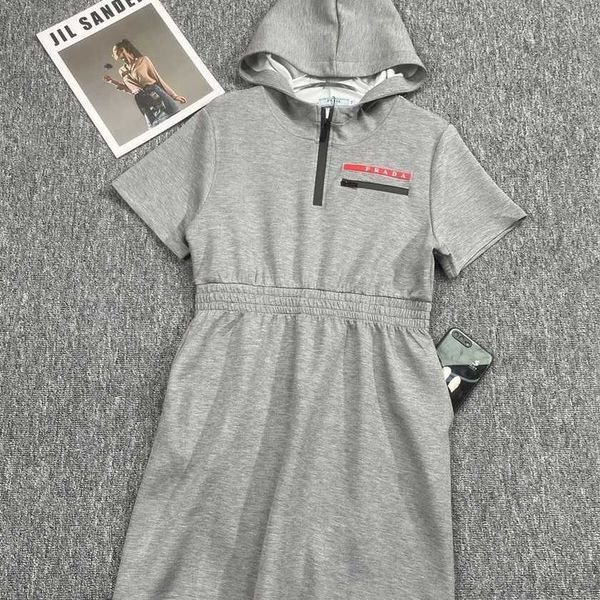 26% off family spring/summer new fashion red label letter casual versatile space cotton hooded dress, Black;gray
26% off family spring/summer new fashion red label letter casual versatile space cotton hooded dress, Black;gray