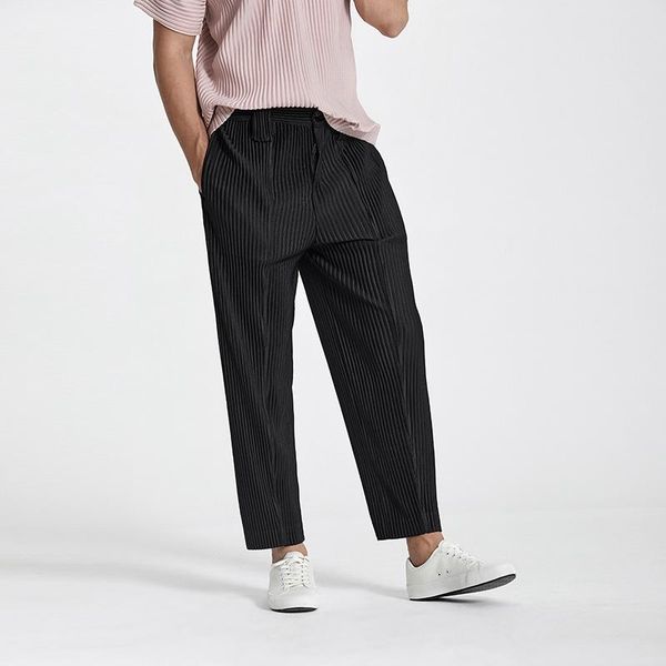 pants spring summer casual harem pants miyake pleated fashion loose pocket cropped trousers 2022 men solid color fold ankle pants, Black
pants spring summer casual harem pants miyake pleated fashion loose pocket cropped trousers 2022 men solid color fold ankle pants, Black