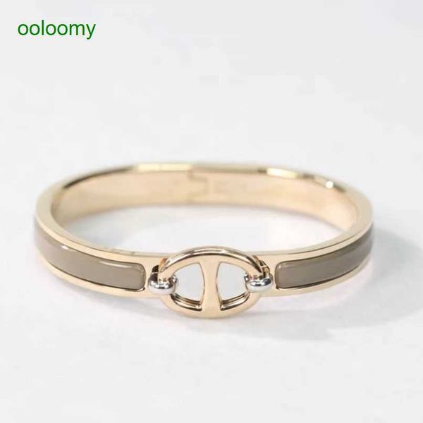 hemrres designer bracelet gold bracelet for women high version direct delivery light luxury h new rose gold pig nose enamel male and female, Black
hemrres designer bracelet gold bracelet for women high version direct delivery light luxury h new rose gold pig nose enamel male and female, Black