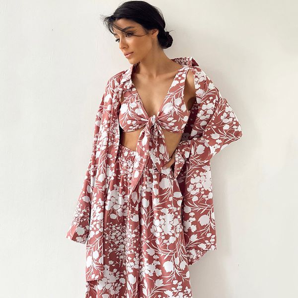 women's tracksuits floral print 3 piece set women spring summer vest shirts and wide leg pant suit casual loose printed home clothes pa, Gray
women's tracksuits floral print 3 piece set women spring summer vest shirts and wide leg pant suit casual loose printed home clothes pa, Gray